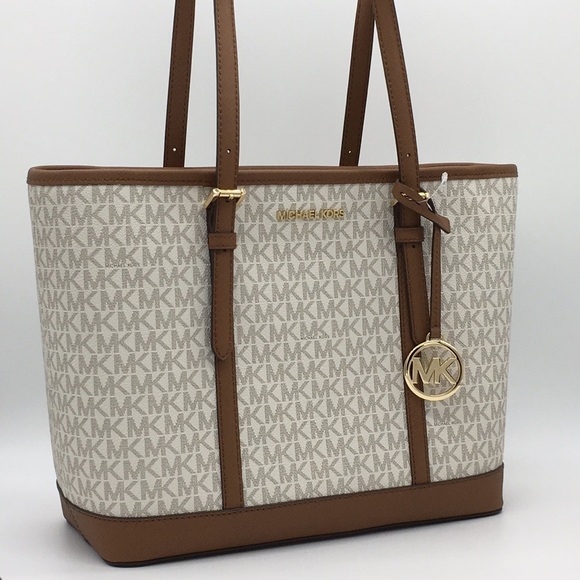 Michael Kors Handbags - MICHAEL KORS SM TZ SHOULDER TOTE VANILLA